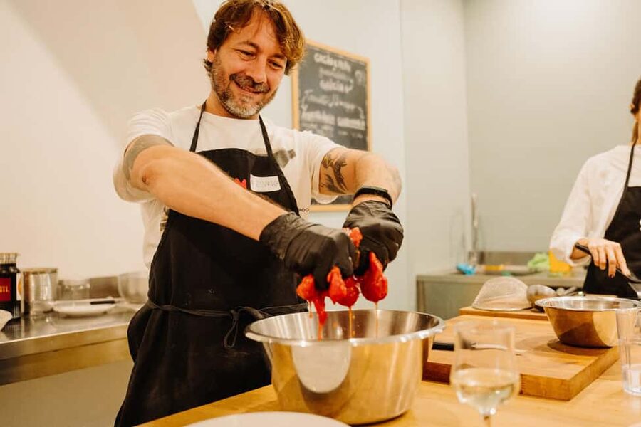 Rome: Fresh Pasta-Making Class with Wine and Gelato - Meeting the chefs and learning at a comfortable pace