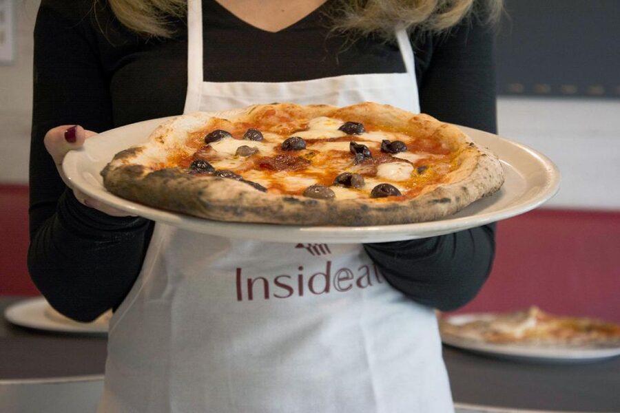Rome: Hands-On Pizza Making Class near the Vatican with Wine - Toppings, oven time, and your meal