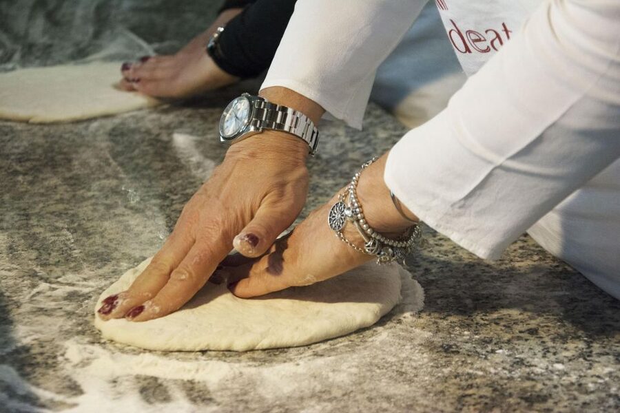 Rome: Hands-On Pizza Making Class near the Vatican with Wine - Dietary choices and what to tell the chef
