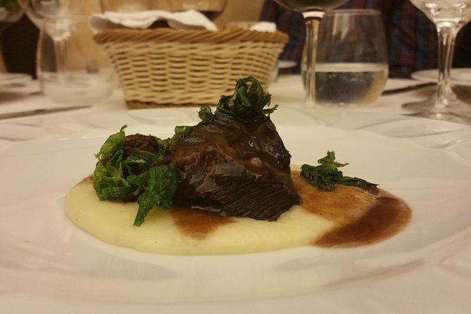 Rome Pantheon: Fine Food & Wine Pairing Dinner with Sommelier - Four Wine Pairings, Explained Clearly