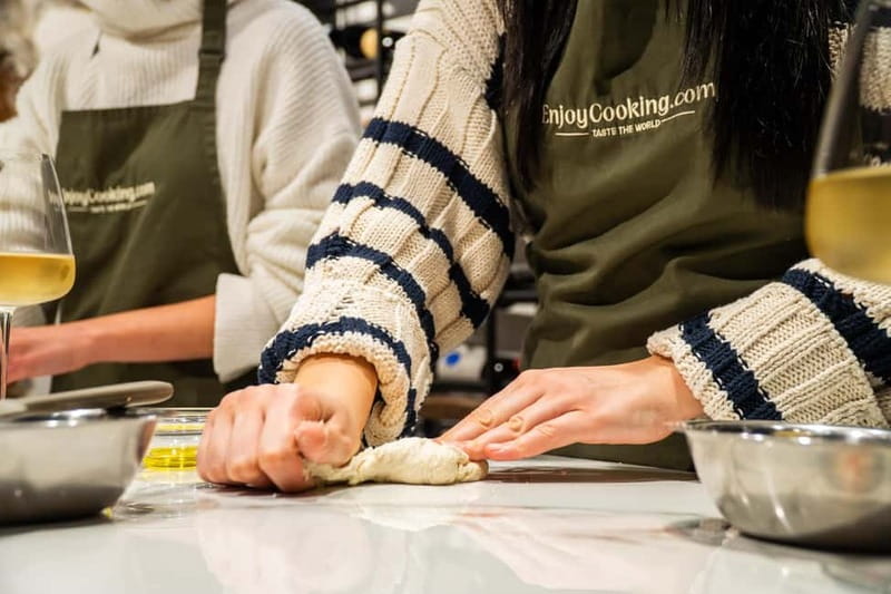 Rome: Pizza and Gelato Cooking Class with Wine - What makes this Rome cooking class worth considering