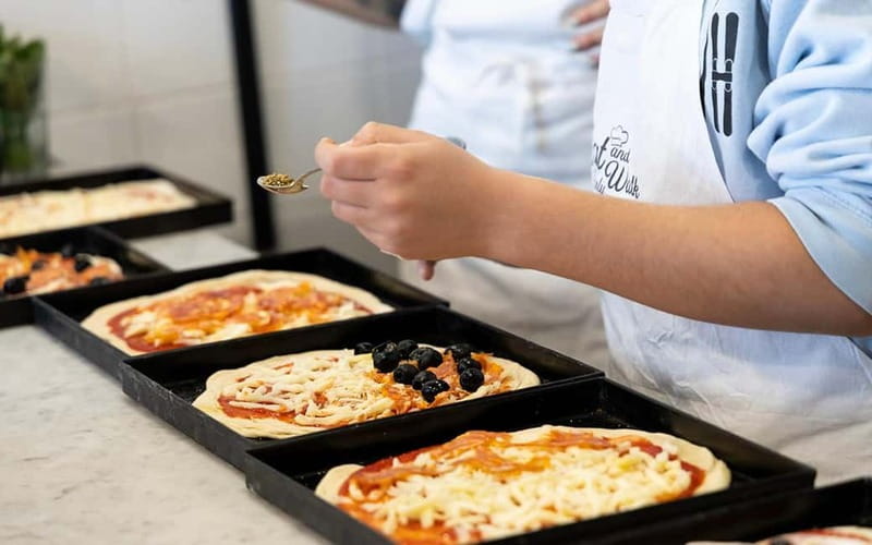Rome: Pizza and Tiramisù Cooking Class with Glass of Wine - Practical tips before you book