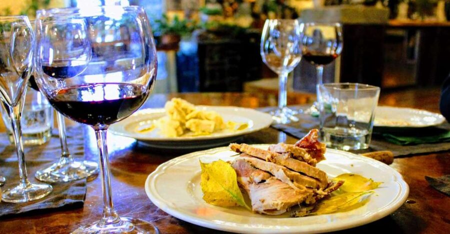 Rome: Private Castelli Romani Wine Tasting Tour - Arriving at the family winery
