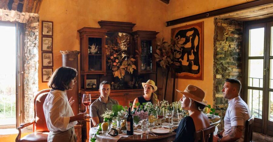 Rome: Private Countryside Wine Tasting Tour - Arriving at a historic Frascati wine estate