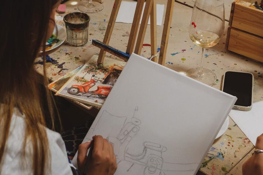 Rome: Tipsy Painting Class with Fine Wine and Arts - Who Will Enjoy This Class Most?