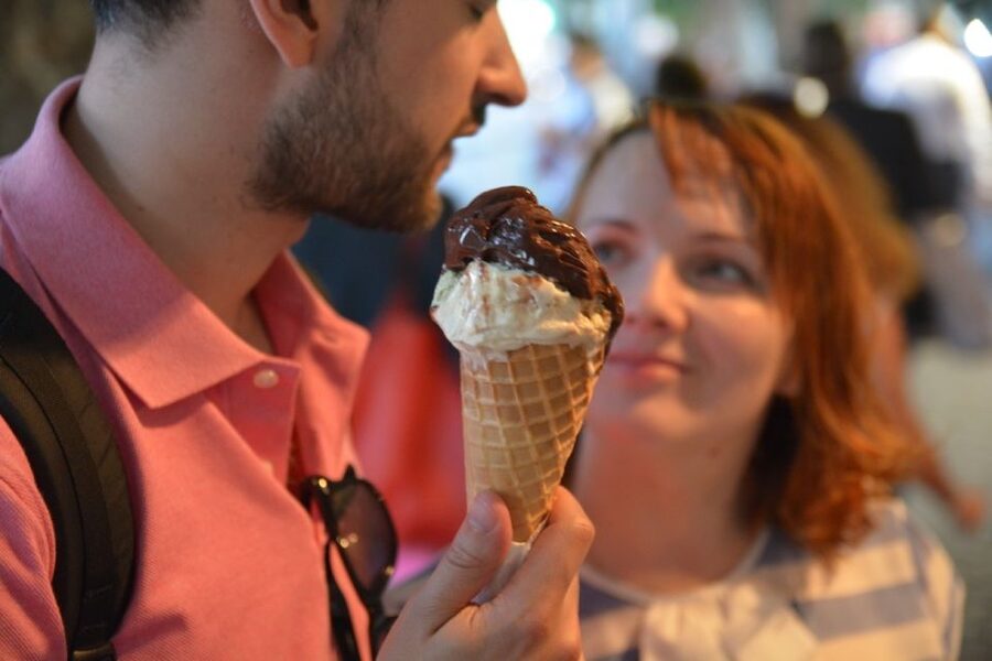 Rome: Trastevere Food and Wine Tasting Tour - Italian wine at a local enoteca