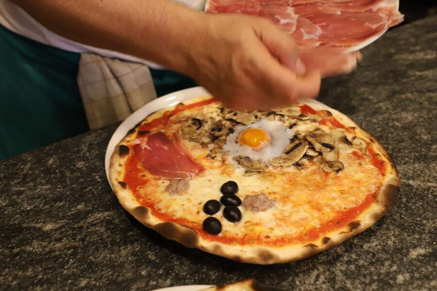 Rome: Trastevere Food and Wine Tasting Tour - Chef Günther’s unusual gelato finale