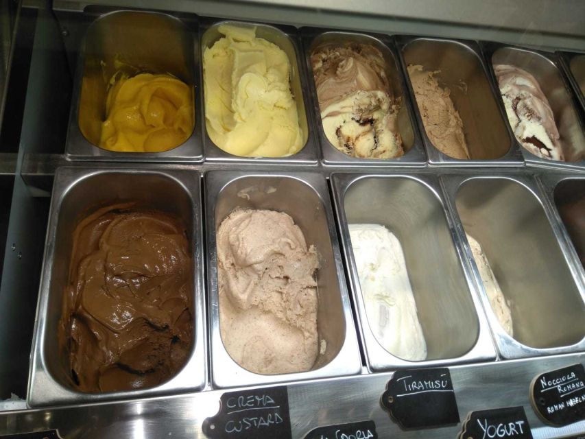 Rome: Trastevere Guided Food and Wine Tour with 20+ Tastings - The guides make the difference