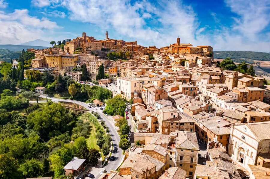 Rome: Tuscany & Montepulciano Day Trip with Lunch & Wines - Leaving Rome for the Tuscan hills