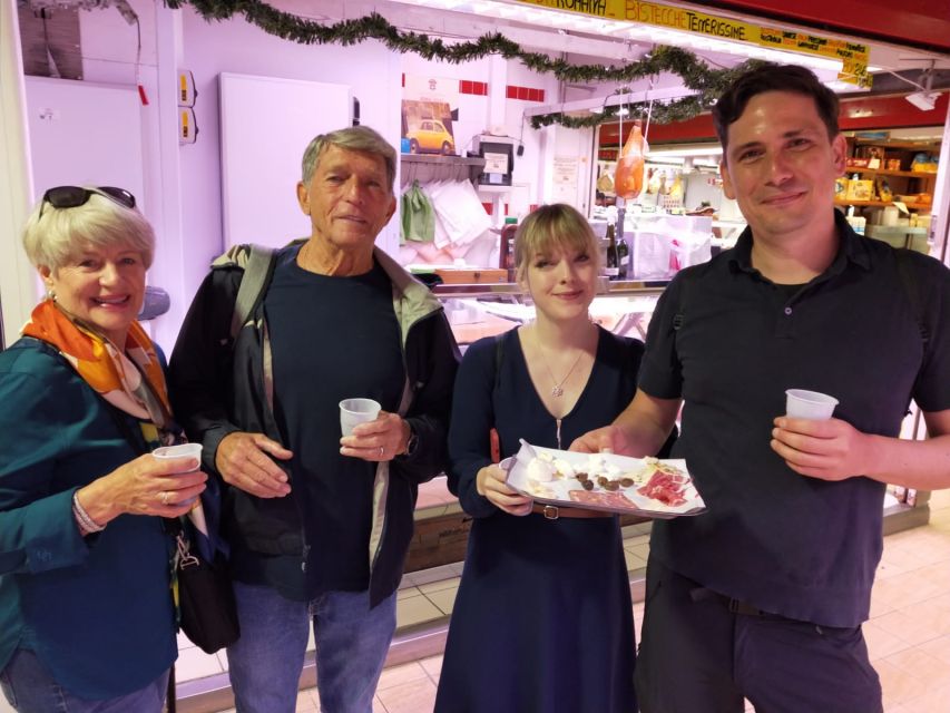Rome: Vatican Street Food and Wine Tour with Farmers Market - Why this Vatican food tour is different