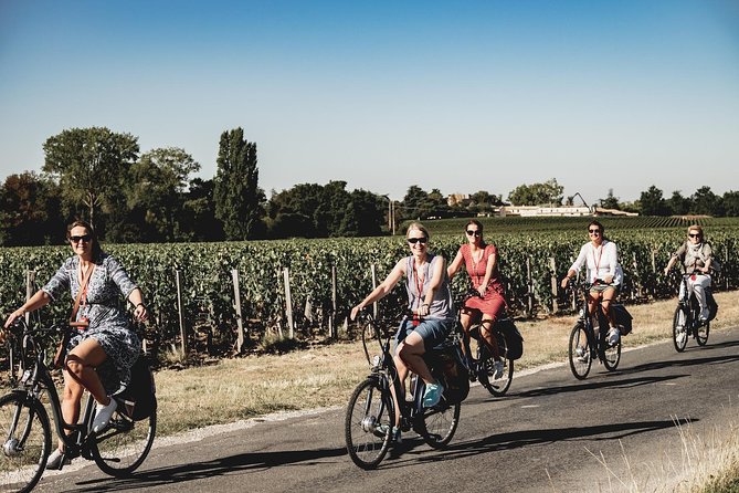 Saint-Emilion Electric Bike Day Tour with Wine Tastings & Lunch - Free time in the medieval village