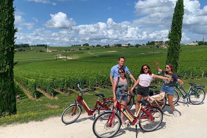 Saint Emilion Full Day Wine and Bike Tour - Leaving Bordeaux in a small group