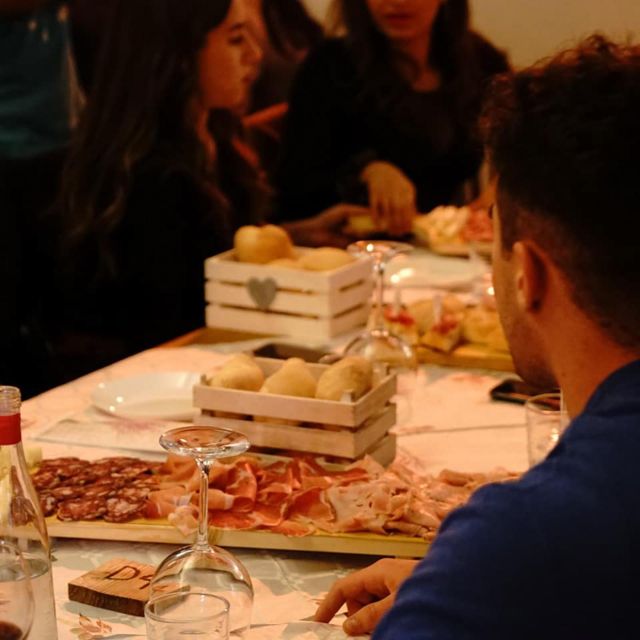 Salò: Tasting of 4 Valtenesi wines with local food - Key points to know before you book