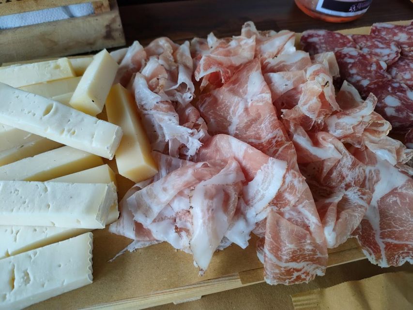 Salò: Tasting of 4 Valtenesi wines with local food - Guide quality and the importance of timing