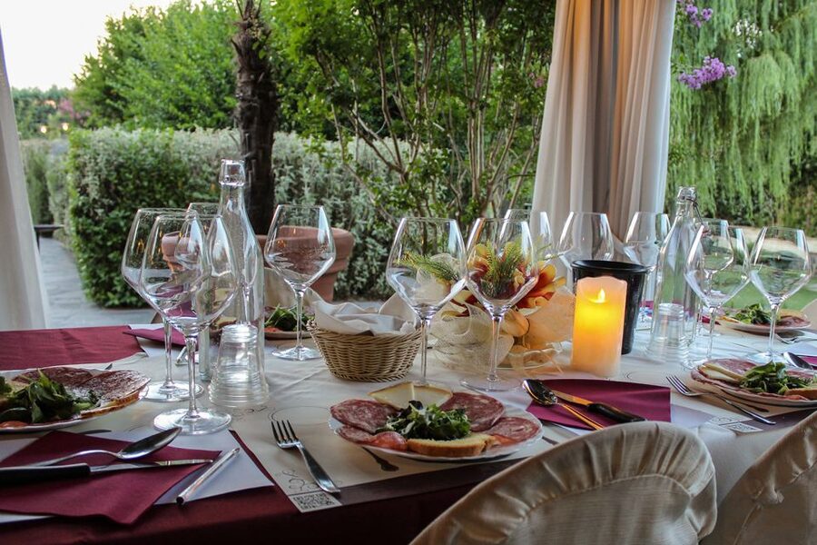 San Gimignano: Lunch or Dinner at a Winery with Wine Tasting - Key points to know before booking