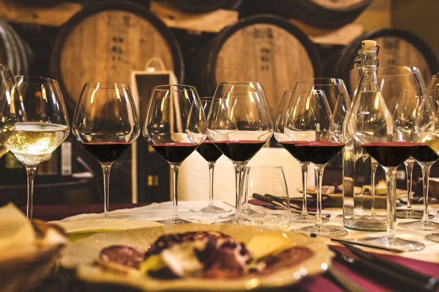 San Gimignano: Lunch or Dinner at a Winery with Wine Tasting - Arriving at Tenuta Torciano near San Gimignano