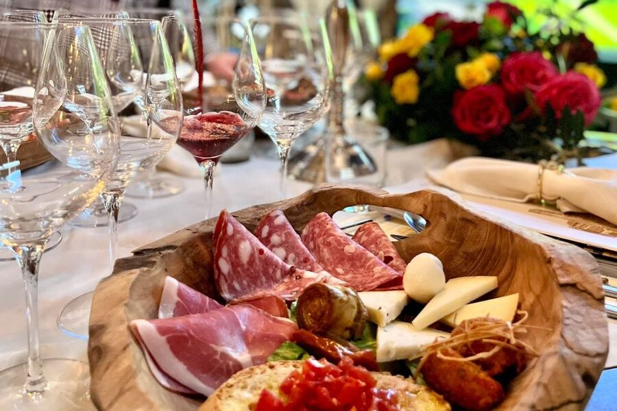 San Gimignano: Lunch or Dinner at a Winery with Wine Tasting - What may be in your glass