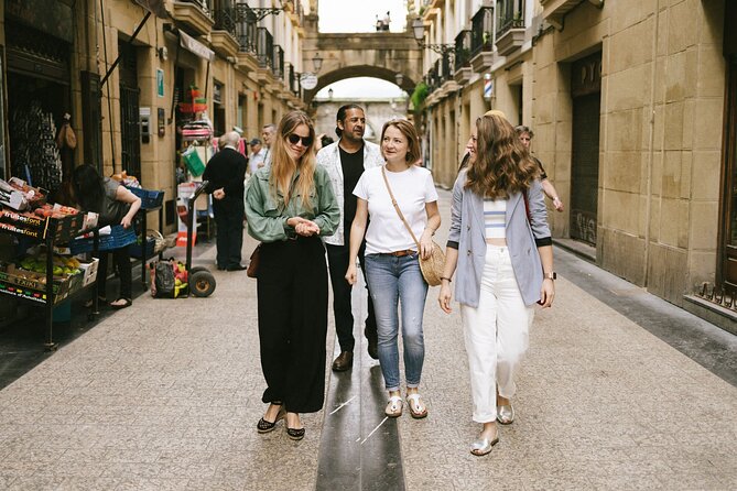 San Sebastian Old Town Pintxos & Wine Tour Small Group Tour - Why a pintxo tour helps in San Sebastián