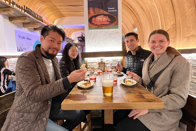 San Sebastian Pintxo Food, Wine & Market Foodie Tour(Small Group) - Calle Mayor and the elegant old street