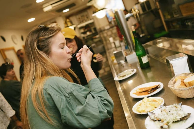 San Sebastian: Pintxos and Wine Tour - Group size, pace, and practical comfort