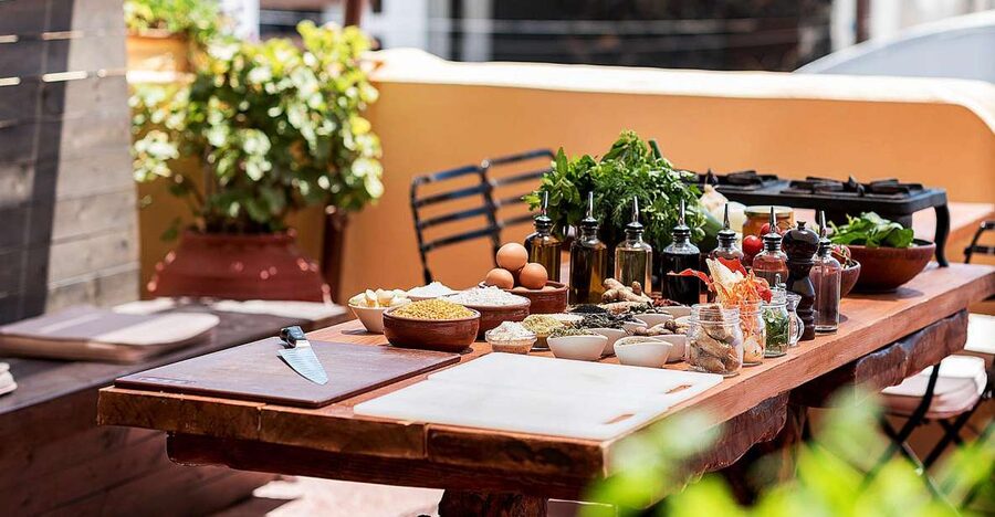 Santorini Cooking Class with Wine Tasting & Lunch - Why this four-hour food tour works