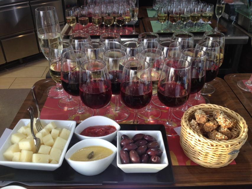 Santorini: Guided Tour to 3 Wineries with Wine Tastings - What you actually taste and eat