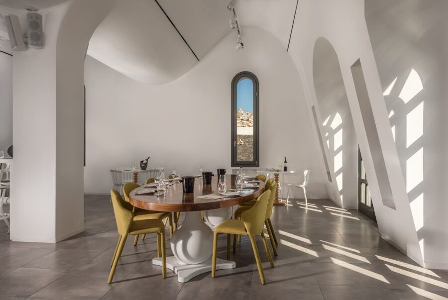 Santorini: Guided Wineries Private Tour with Wine Tastings - What the tasting progression is like