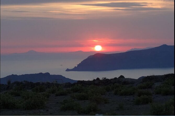 Santorini Sunset Wine Tour with Santo Winery Views - Why the $205.67 price can make sense