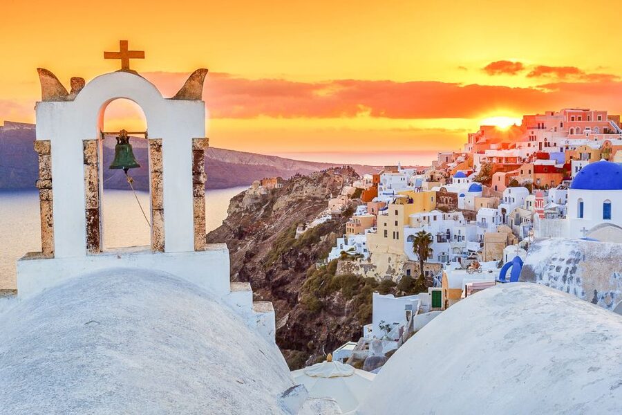 Santorini: Top Sights Day Trip, Wine Tasting, & Oia Sunset - The day’s best features at a glance