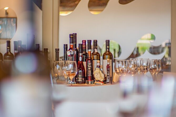 Santorini: Wine Tour with Sunset in Oia - The final tasting at Sun Spirit Bar