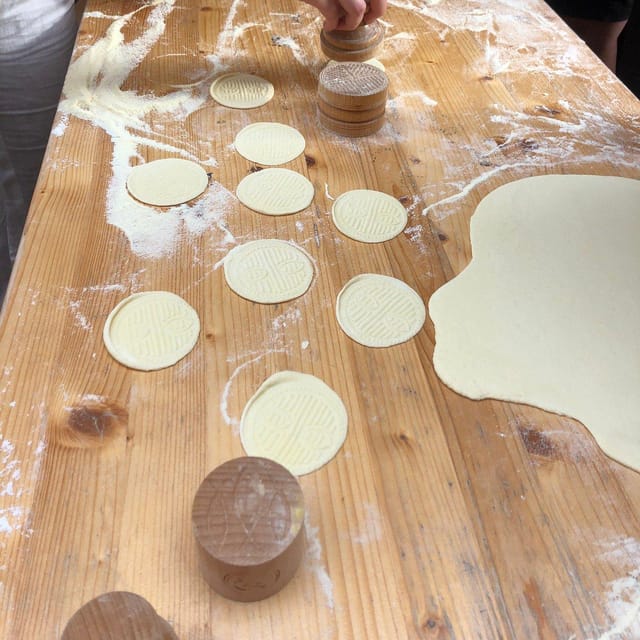 Sestri Levante: Pesto & Cooking Classes, Wine Tasting - Shaping corzetti and making fresh pasta