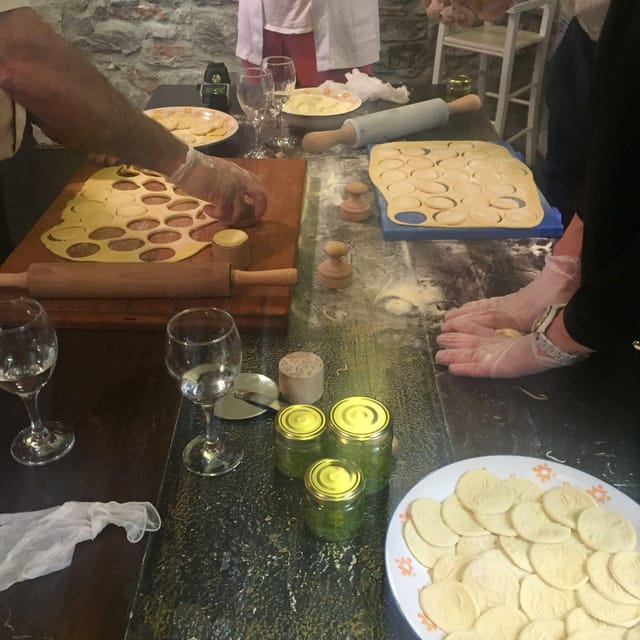 Sestri Levante: Pesto & Cooking Classes, Wine Tasting - Five wines and a full Ligurian food pairing