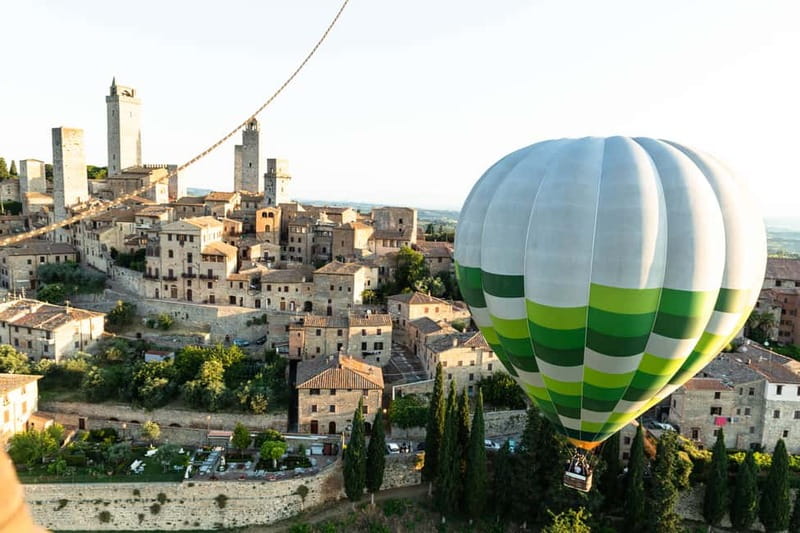 Siena: Balloon Flight Over Tuscany with a Glass of Wine - How to make the morning better