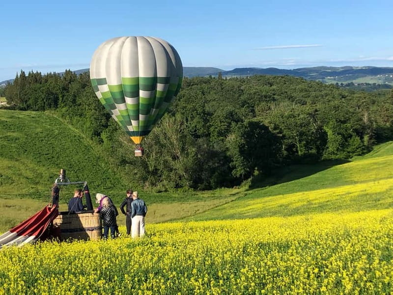 Siena: Balloon Flight Over Tuscany with a Glass of Wine - Helping inflate the balloon