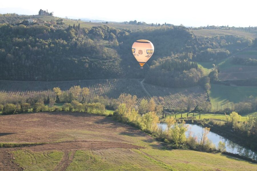 Siena: Balloon Flight Over Tuscany with a Glass of Wine - What the $351.18 price really buys