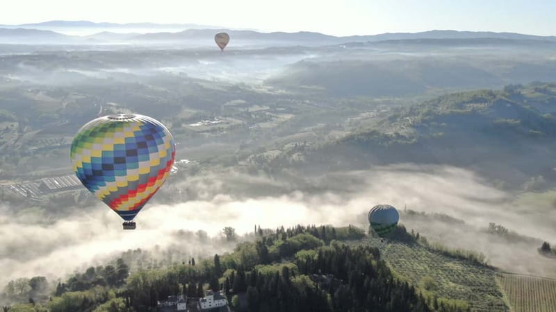 Siena: Balloon Flight Over Tuscany with a Glass of Wine - Before takeoff: the meeting point and weather call