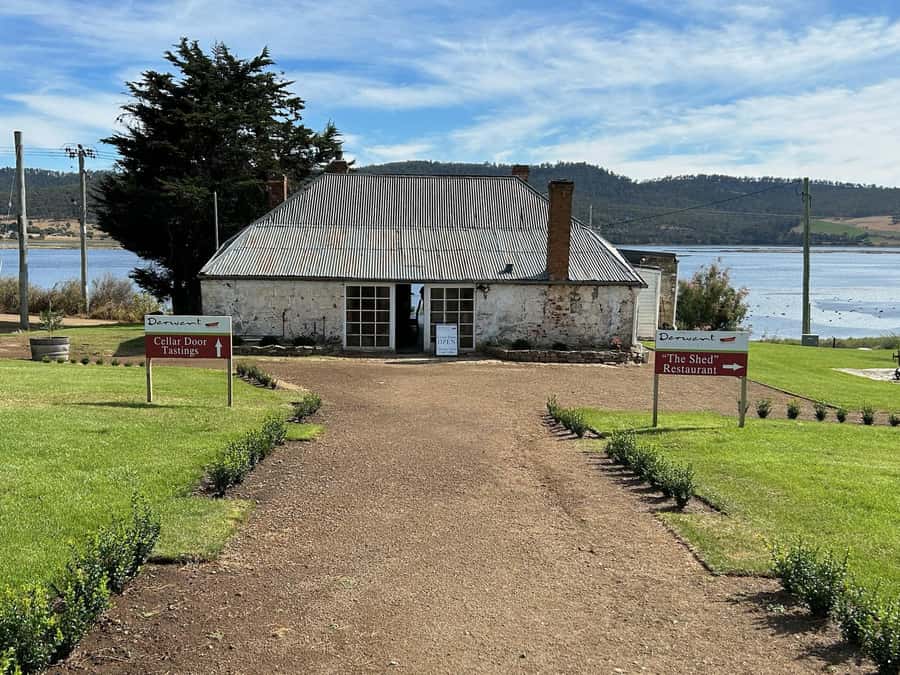 Signature Wine Tour - Hobart & SE Tasmania - Four vineyards, four different cellar-door visits
