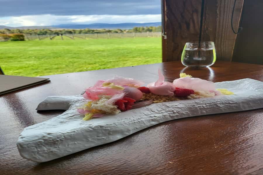 Signature Wine Tour - Hobart & SE Tasmania - Richmond adds a break from the wine