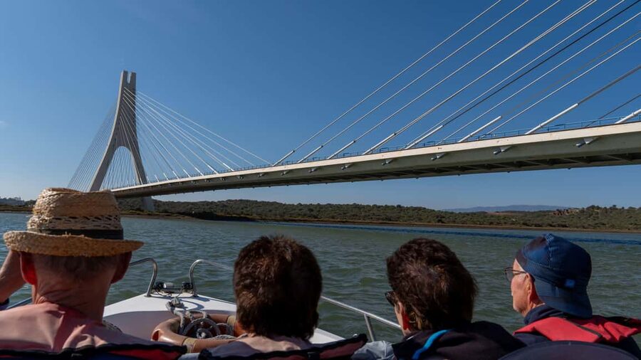 Silves History - Nature Boat Tour - free drink and Port wine - Reaching Silves by Water