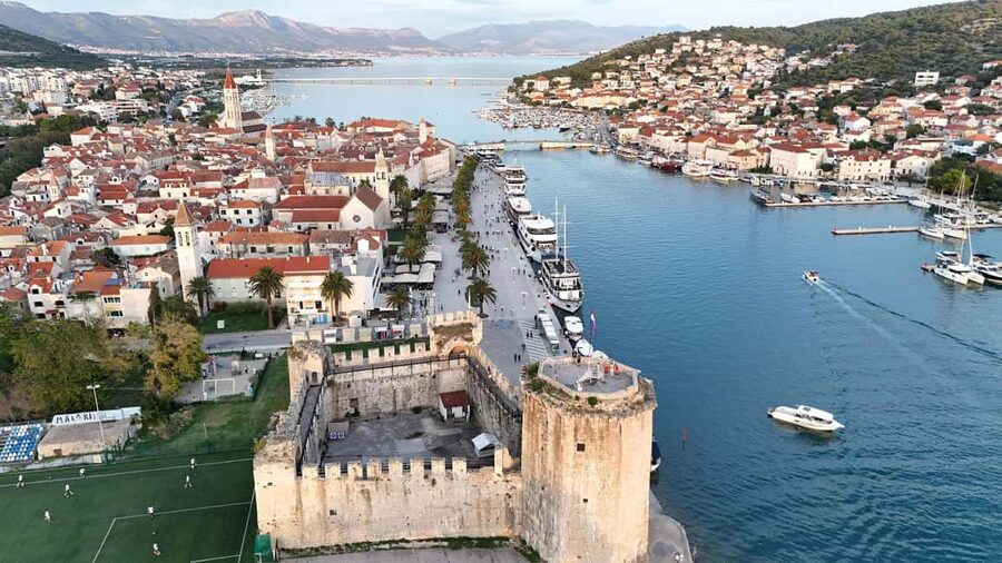 Split: Blue Lagoon & 3 Island Cruise with Wine & Snorkeling - Should you book the Blue Lagoon cruise?