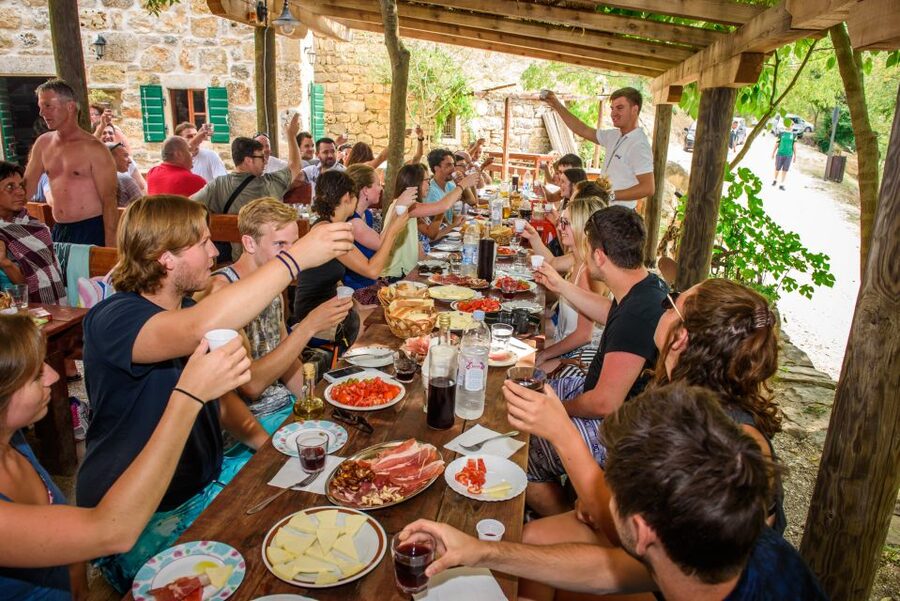Split/Trogir: Krka National Park Day Trip with Wine Tasting - Local wine and a traditional konoba