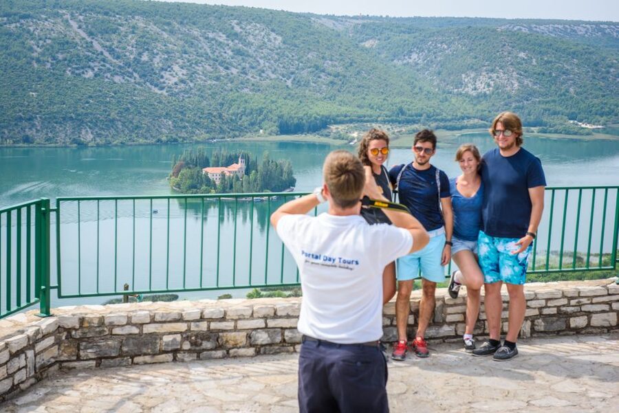 Split/Trogir: Krka National Park Day Trip with Wine Tasting - The guides are a major strength