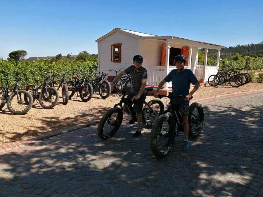 Stellenbosch: Wine Farm E-Bike Guided Tour - Starting at Lanzerac and getting comfortable on the bike