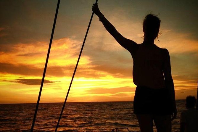 Sunset 3-Hour Cruise from Darwin with Dinner and Sparkling Wine - Setting sail with sparkling wine