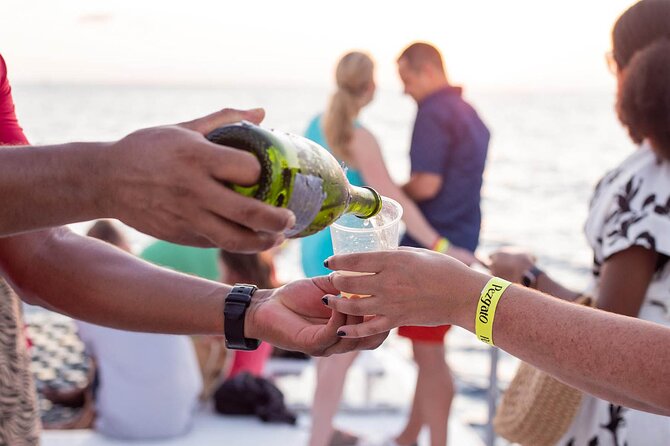 Sunset Cruise in Los Cabos with Jazz and Wine - Food that is better than basic boat snacks