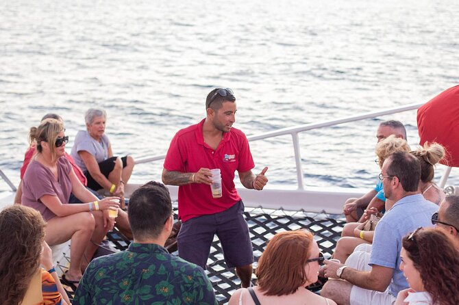 Sunset Cruise in Los Cabos with Jazz and Wine - Is it a party boat?