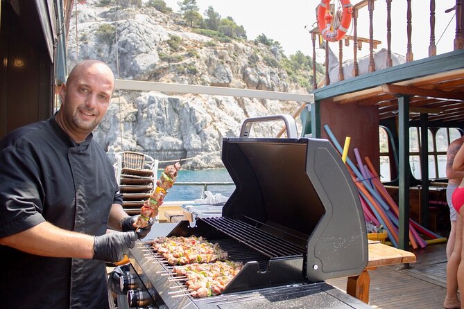 Sunset Cruise with Greek BBQ & Unlimited Aperol Spritz, Beer Wine - Key points to know before you book