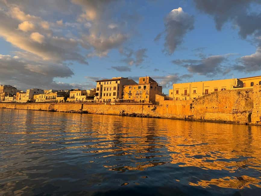 Syracuse: Boat Trip with Lunch, Wine, and Swimming Stops - Why this boat trip works so well