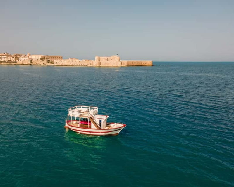 Syracuse: Boat Trip with Lunch, Wine, and Swimming Stops - Plemmirio and the Gulf of Pillirina