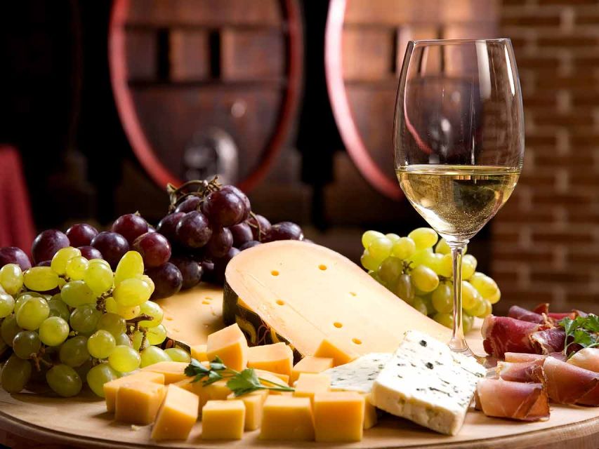 Taormina: Guided Etna Wine Tasting Half-Day Tour - Four wines, with food that earns its place
